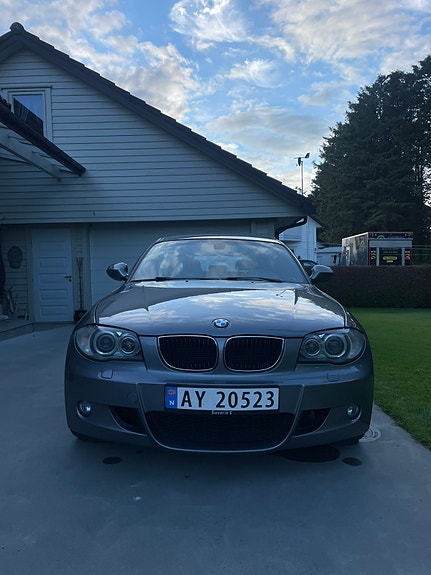 BMW 118d 2 of 17
