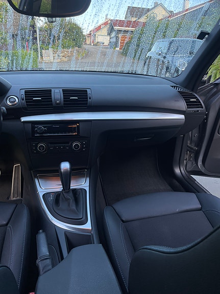 BMW 118d 10 of 17