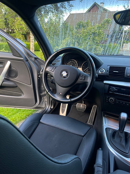 BMW 118d 11 of 17