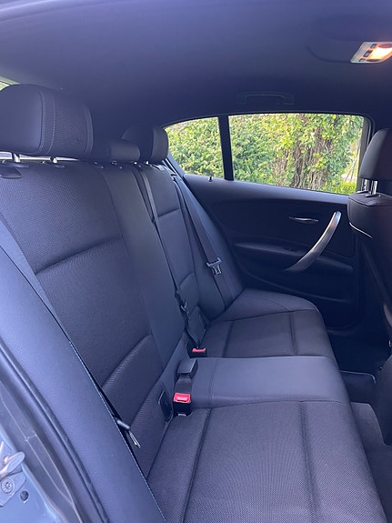 BMW 118d 8 of 17