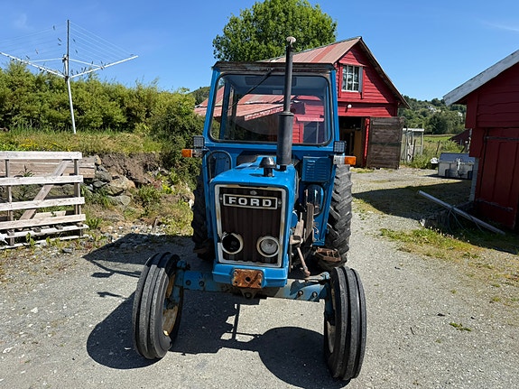 Ford 4600 2 of 5