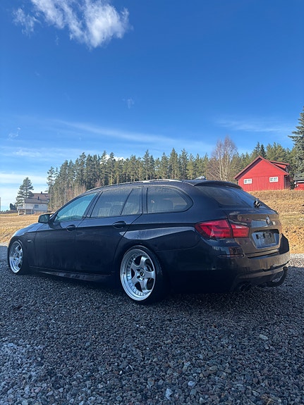 BMW 520d 4 of 16