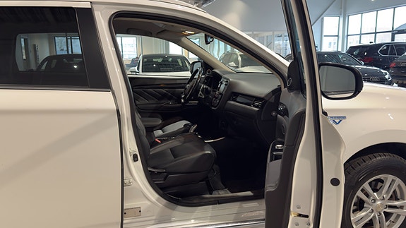 Mitsubishi Outlander 17 of 30