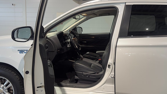 Mitsubishi Outlander 10 of 30