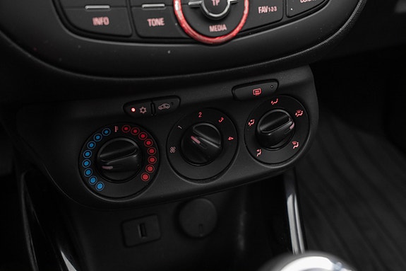 Opel Corsa 13 of 20