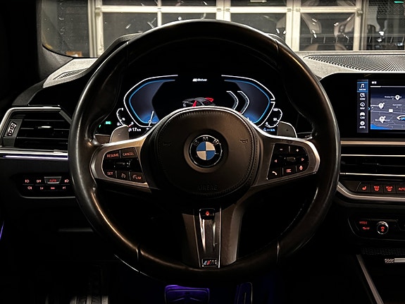 BMW 330e 19 of 30