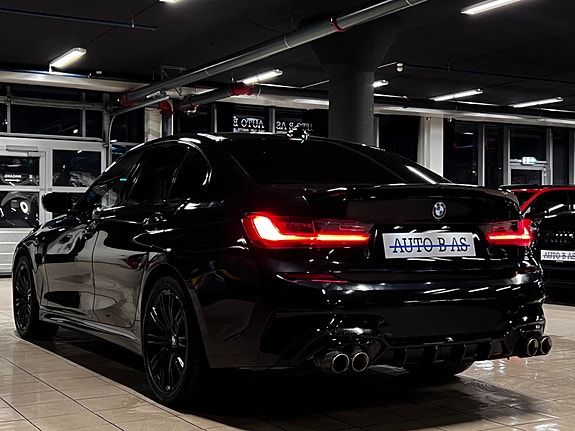 BMW 330e 3 of 30
