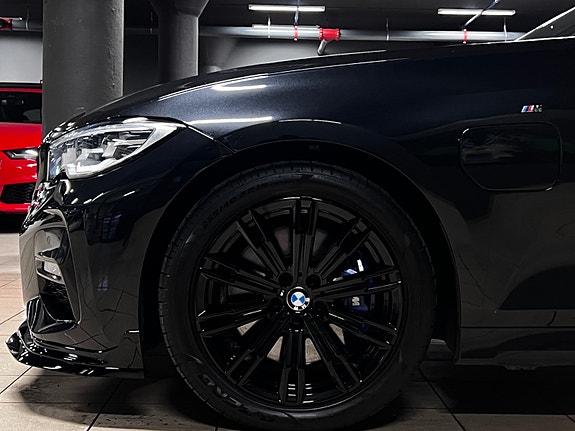 BMW 330e 14 of 30