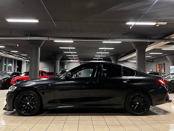BMW 330e 2 of 30
