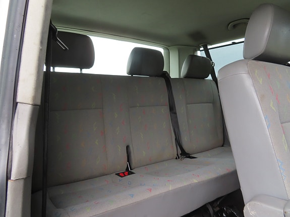 Volkswagen Transporter 26 of 30