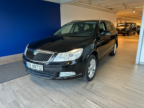 Skoda Octavia 2 of 29