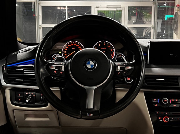 BMW X5 25 of 30