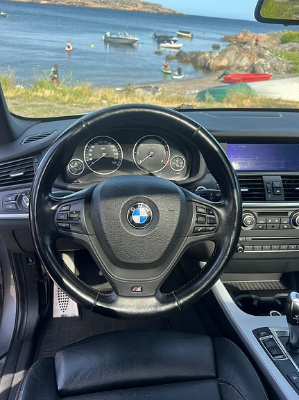 BMW X3 9 of 11