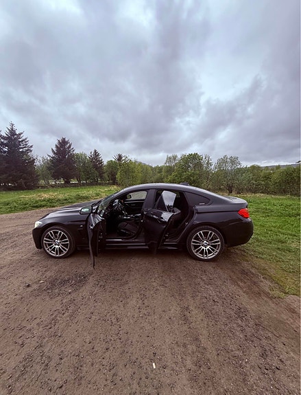 BMW 430i 9 of 12