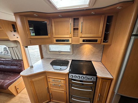 KABE Royal 780 GLE (Køyesenger, micro, midtsittegruppe, godt vedlikehold) 13 of 28