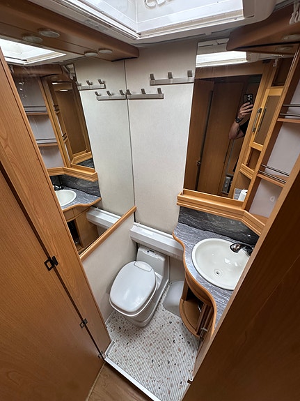 KABE Royal 780 GLE (Køyesenger, micro, midtsittegruppe, godt vedlikehold) 18 of 28
