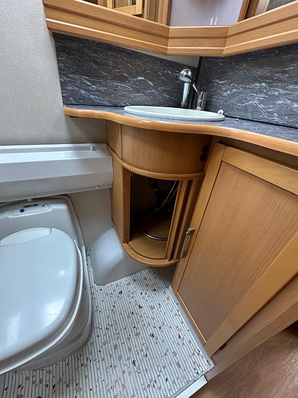 KABE Royal 780 GLE (Køyesenger, micro, midtsittegruppe, godt vedlikehold) 20 of 28
