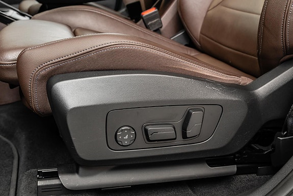 BMW iX1 17 of 29