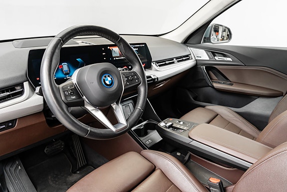 BMW iX1 13 of 29