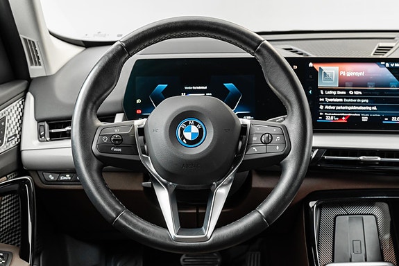 BMW iX1 25 of 29