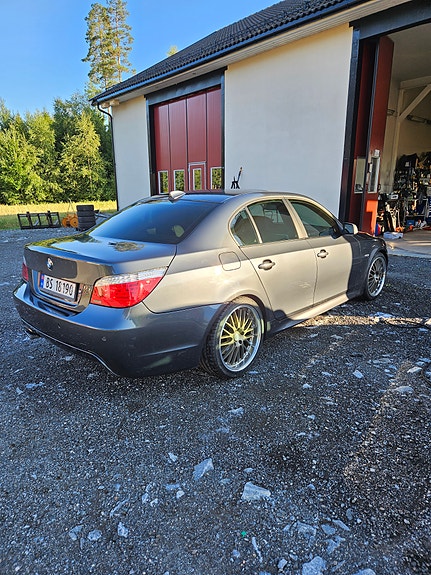 BMW 525d 4 of 19