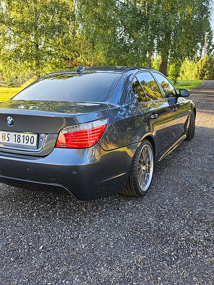 BMW 525d 6 of 19