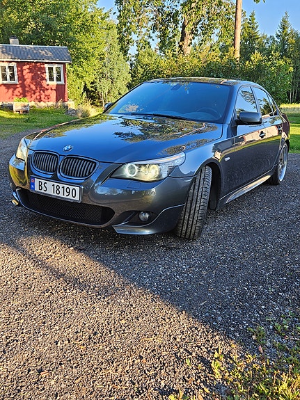 BMW 525d 2 of 19