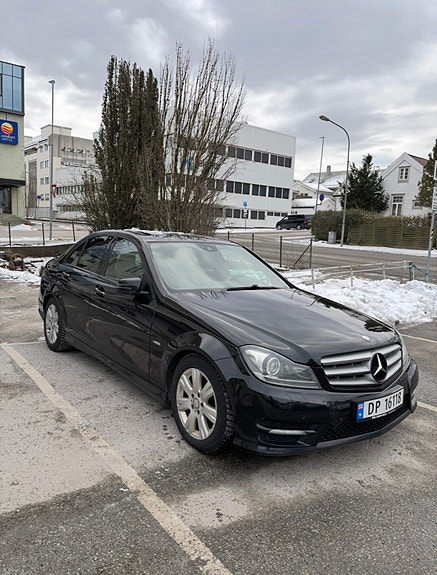 Mercedes-Benz C180 8 of 9