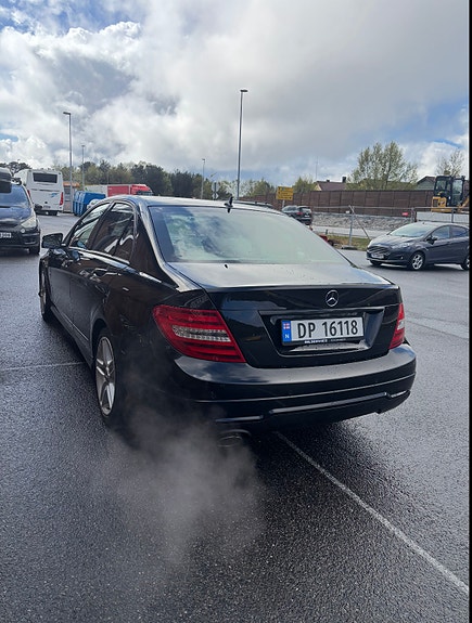 Mercedes-Benz C180 9 of 9