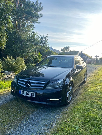 Mercedes-Benz C180 7 of 9