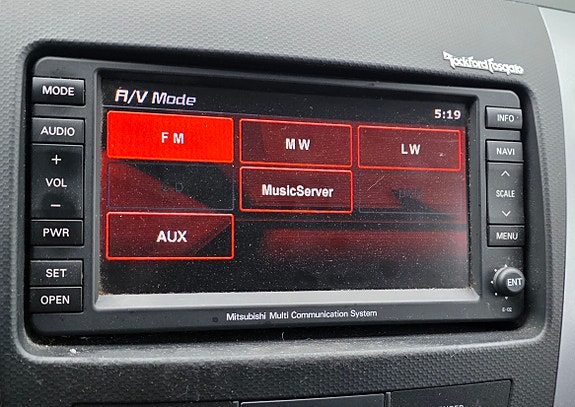 Mitsubishi Outlander 18 of 30