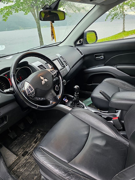 Mitsubishi Outlander 11 of 30