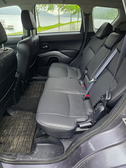 Mitsubishi Outlander 12 of 30