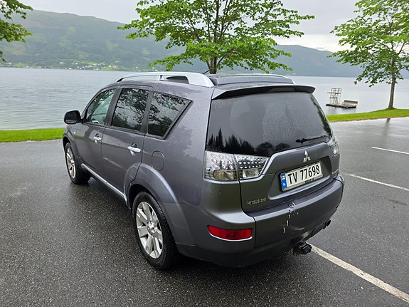 Mitsubishi Outlander 8 of 30