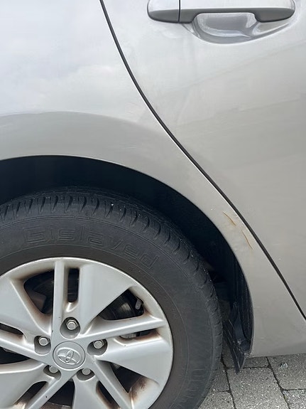 Toyota Auris 11 of 12