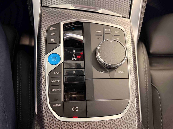 BMW i4 8 of 16