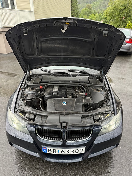 BMW 316i 13 of 18