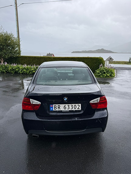 BMW 316i 7 of 18