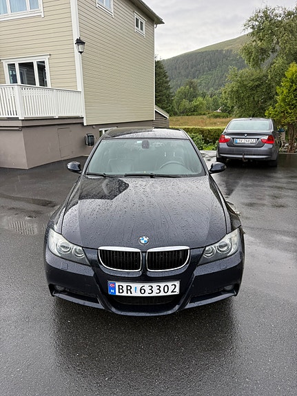 BMW 316i 2 of 18