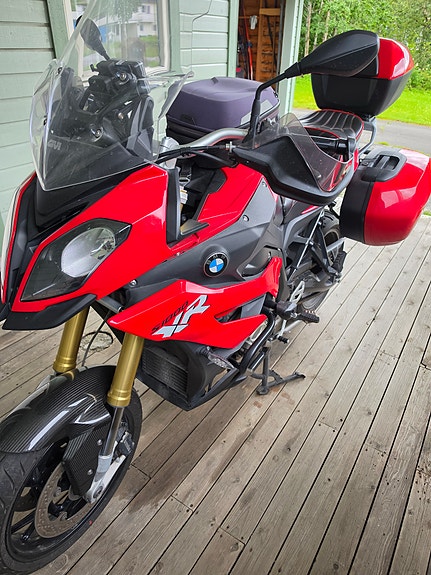 BMW S 1000 XR 4 of 7