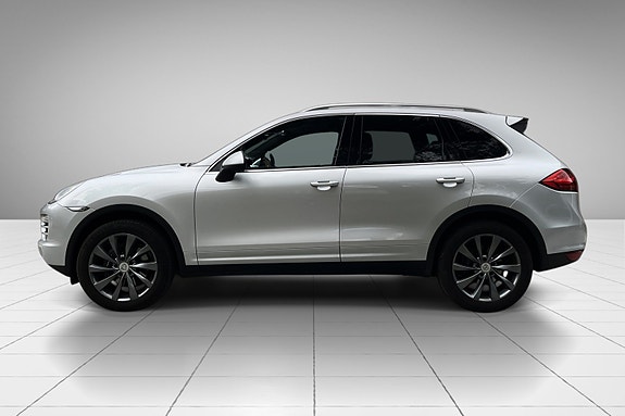 Porsche Cayenne 11 of 30