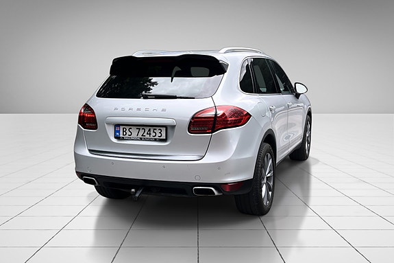 Porsche Cayenne 7 of 30