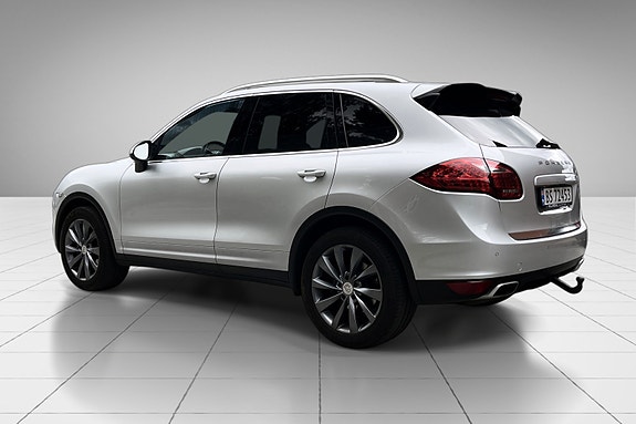 Porsche Cayenne 10 of 30