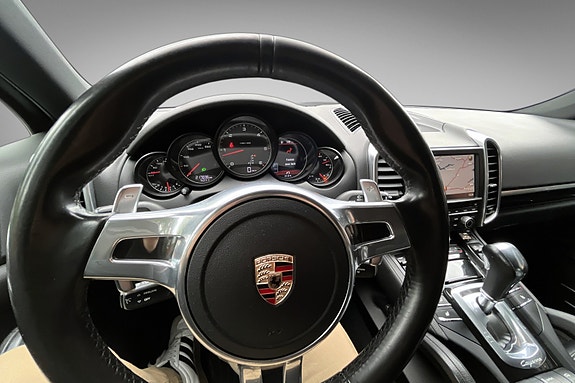 Porsche Cayenne 20 of 30