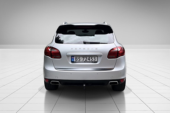 Porsche Cayenne 8 of 30
