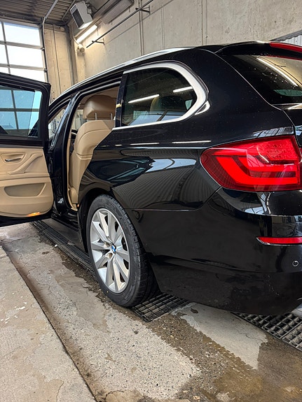BMW 525xd 14 of 30