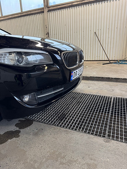 BMW 525xd 28 of 30