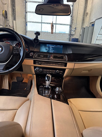 BMW 525xd 17 of 30