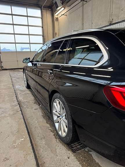 BMW 525xd 24 of 30
