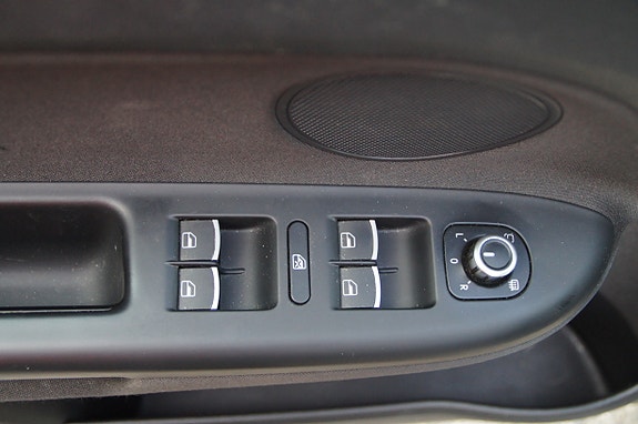Volkswagen Golf Plus 10 of 30